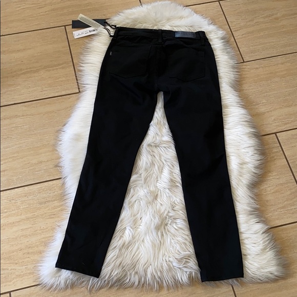 Parker Smith Twisted Tuxedo Cropped Step-Hem Jeans - Picture 11 of 13